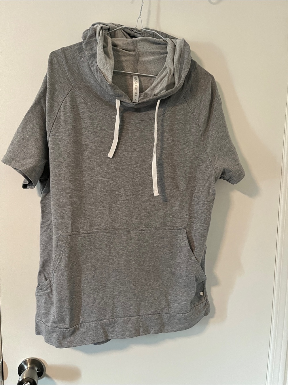 Fabletics Gray Short-Sleeve Drawstring Hoodie